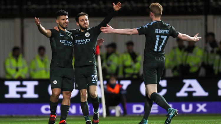 Pemain Man City merayakan gol ke gawang Bristol City di Piala Liga Inggris 2017/18. Copyright: INDOSPORT