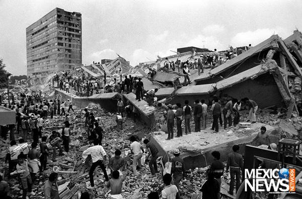 Gempa Meksiko 1985 Copyright: Mexico News Network