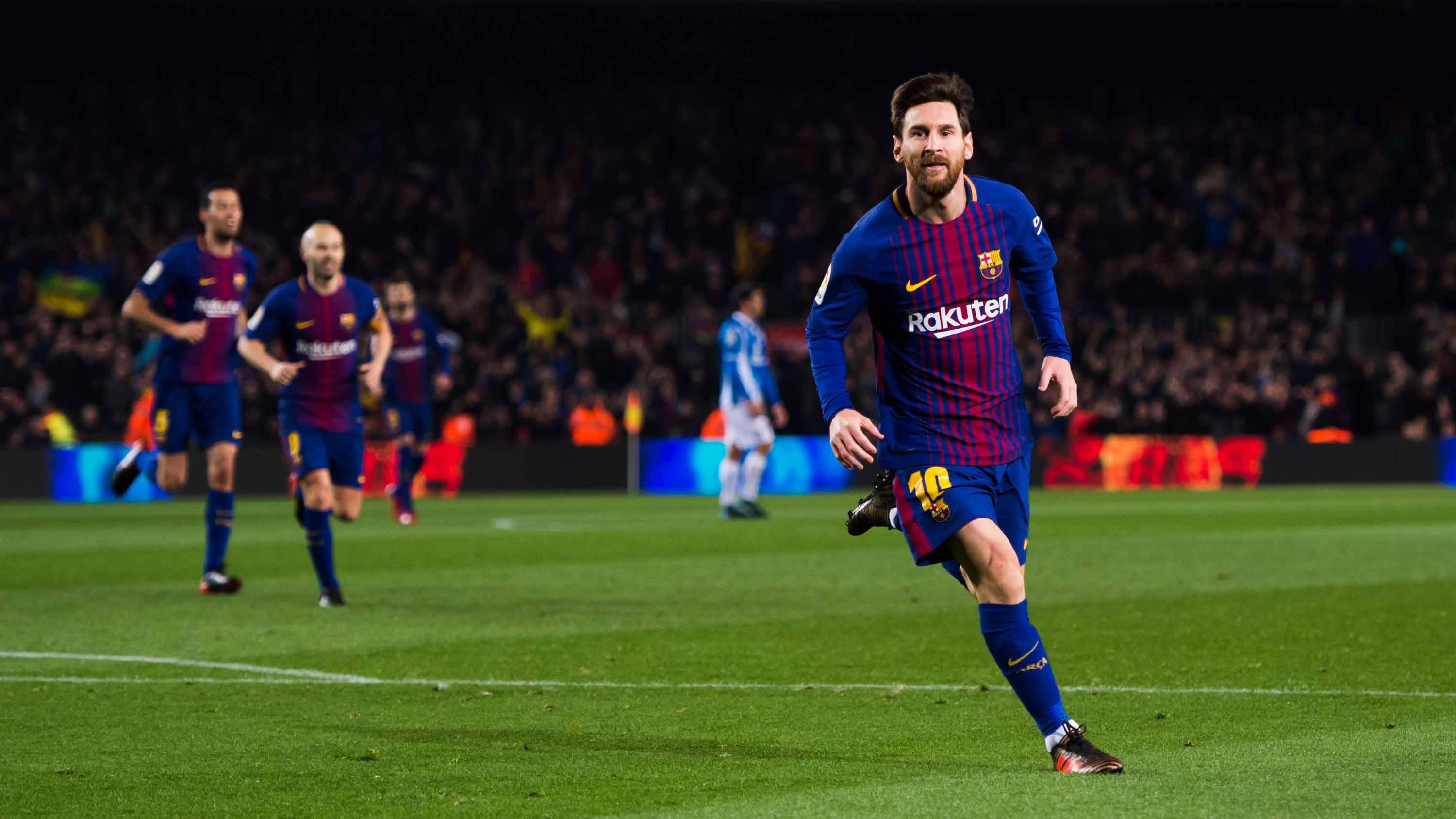Lionel Messi selebrasi usai cetak gol - INDOSPORT