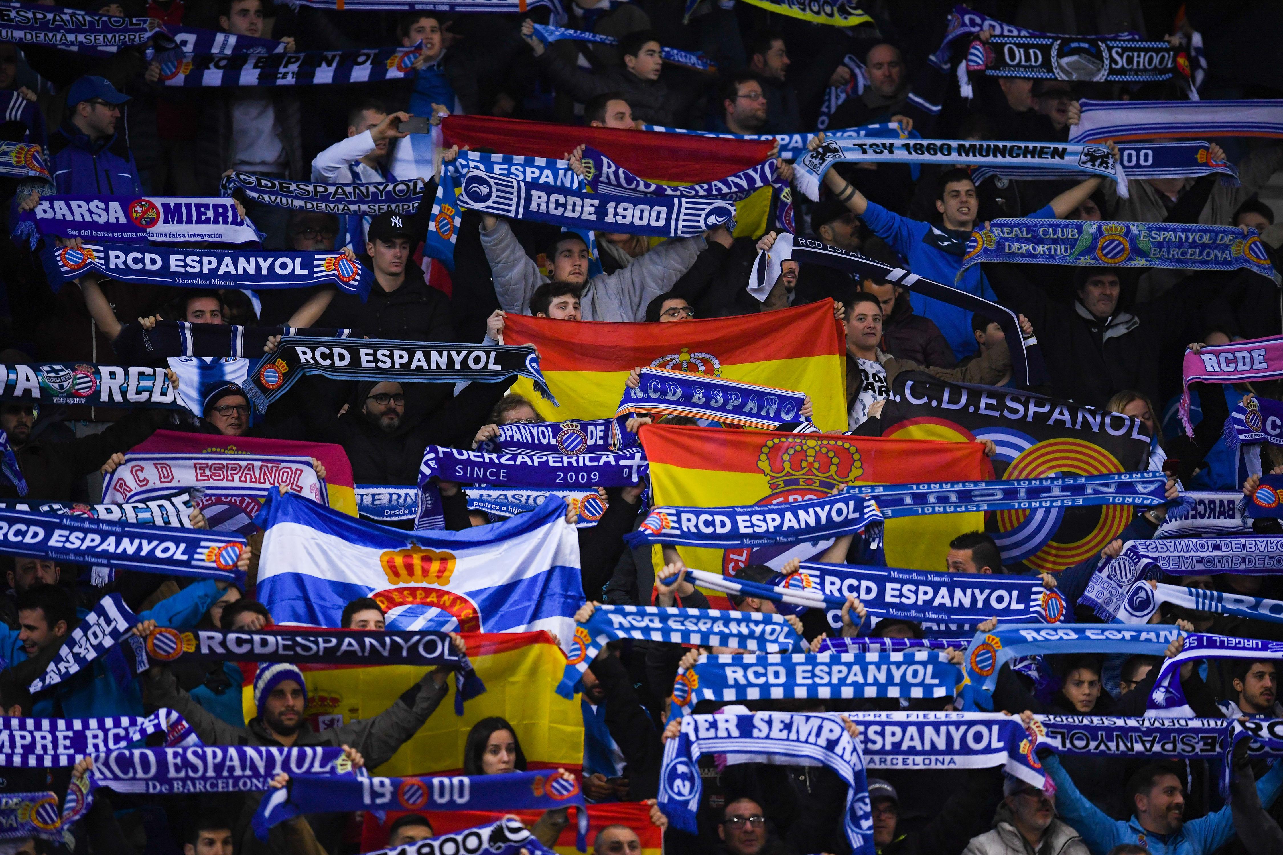 Suporter Espanyol. Copyright: INDOSPORT