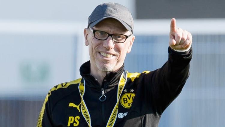 Pelatih Borussia Dortmund, Peter Stoeger. Copyright: INDOSPORT