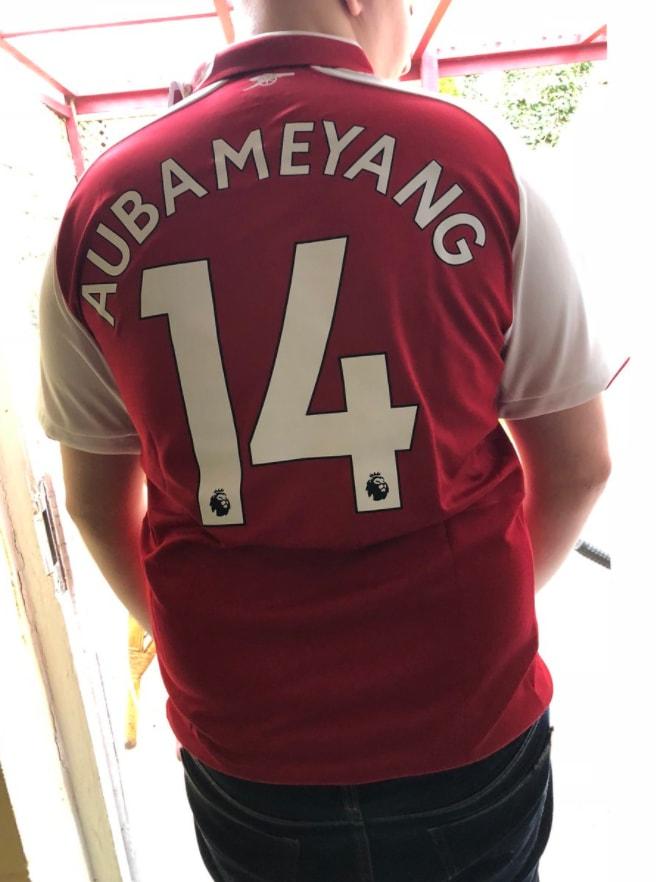 Nomor legenda Arsenal, Thierry Henry, digunakan oleh Aubameyang Copyright: @ArsenalFC_fl