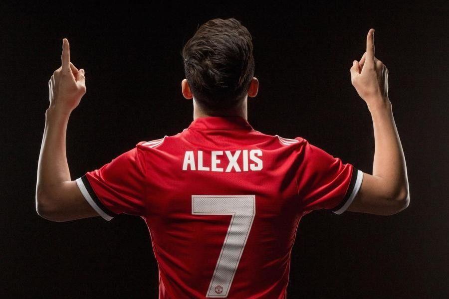 Alexis Sanchez gunakan nomor 7 di Man United. Copyright: Internet