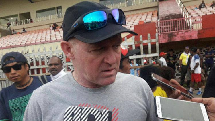 Pelatih Persipura Jayapura Peter Butler.
