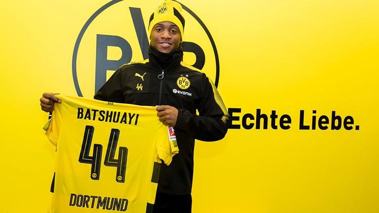 Michy Batsuayi resmi ke Borussia Dortmund. Copyright: @BVB