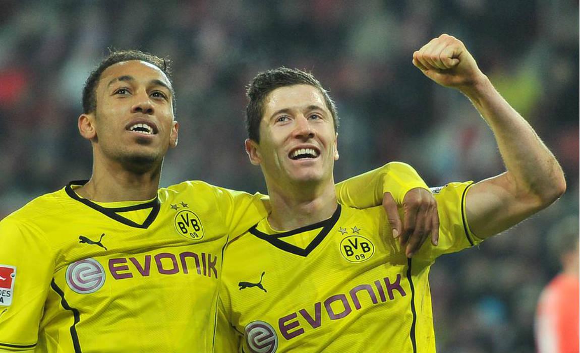 Lewandowski dan Aubameyang Copyright: FootTheBall