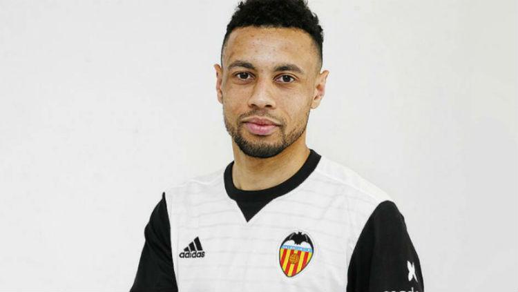 Coquelin menjadi pemain baru Valencia Copyright: en.as.com