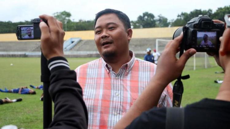 General Manager PSIS Semarang, Wahyu Winarto, memberikan keterangan pers sebelum laga Liga 1.
