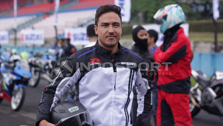 Hamish Daud, suami penyanyi Raisa.