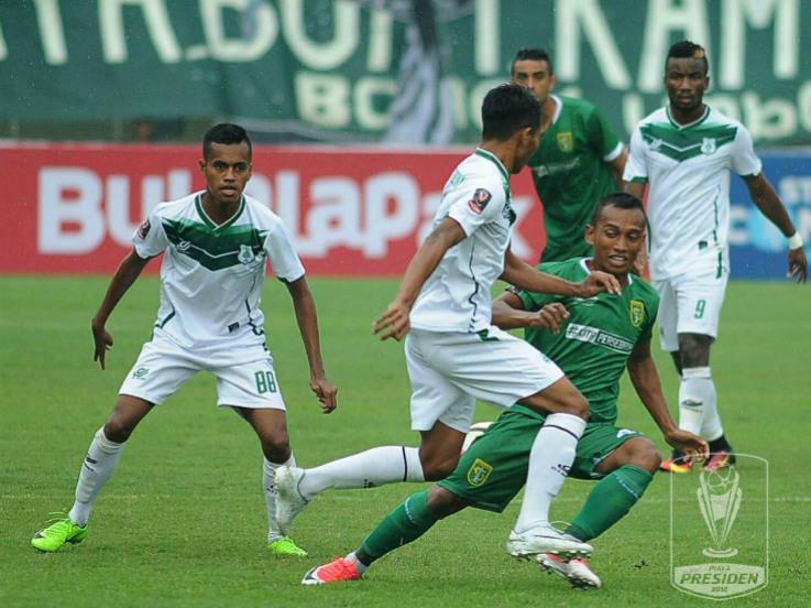 Persebaya Surabaya vs PSMS Medan Copyright: liga-indonesia.id