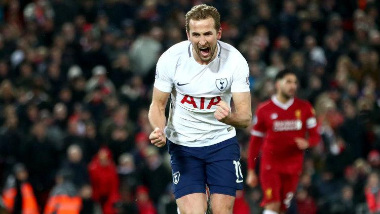 Penyerang Tottenham Hotspur Harry Kane usai membobol gawang Liverpool. Copyright: INDOSPORT