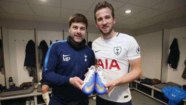 Mauricio Pochettino dan Harry Kane Copyright: Ofisial Tottenham Hotspur