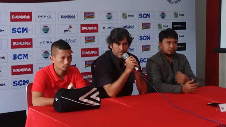 Ismed Sofyan dan Stefano Cugurra Teco saat menghadiri pre-match press conference