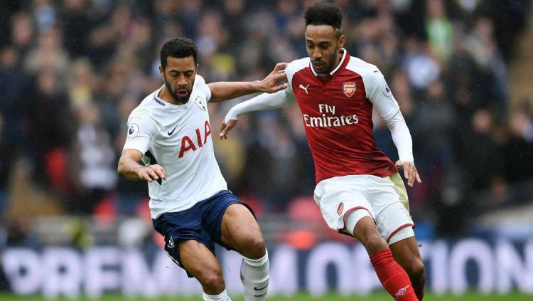 Moussa Dembele vs Pierre-Emerick Aubameyang Copyright: INDOSPORT