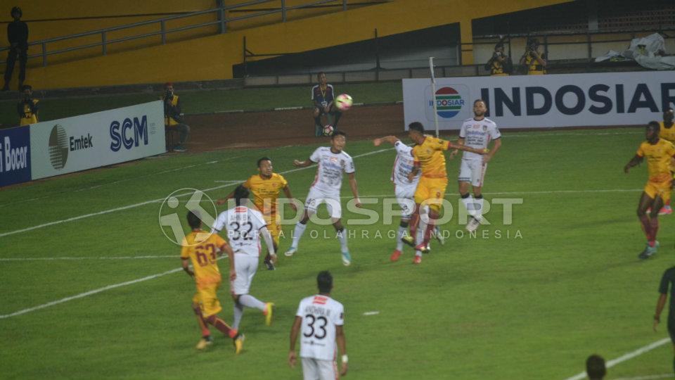 Sriwijaya FC versus Bali United di leg 1 semifinal Piala Presiden 2018. Copyright: M.Effendi/INDOSPORT