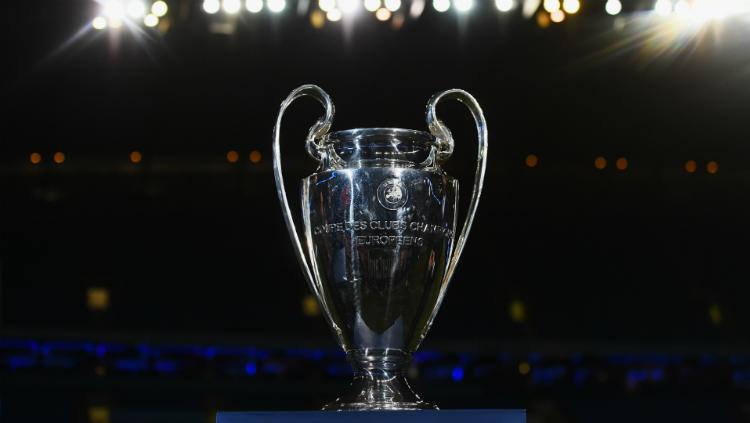 Trofi Liga Champions Eropa, prestasi paling bergengsi di benua biru. Copyright: Getty Images