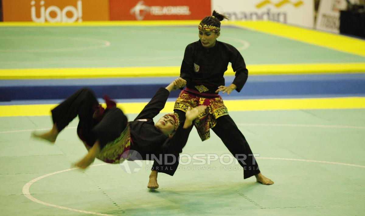 Ganda putri Indonesia, Ni Made Dwi Yanti dan Sang Ayu Ketut Sidan Wilanatari.
