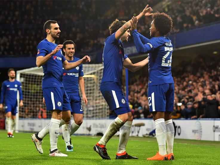 Skuat Chelsea merayakan gol yang dicetak Willian ke gawang Hull City pada laga FA Cup. Copyright: BBC Sport