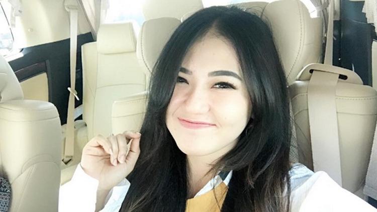 Penyanyi dangdut, Via Vallen akan akan tampil di pembukaan final Piala Presiden 2018. - INDOSPORT