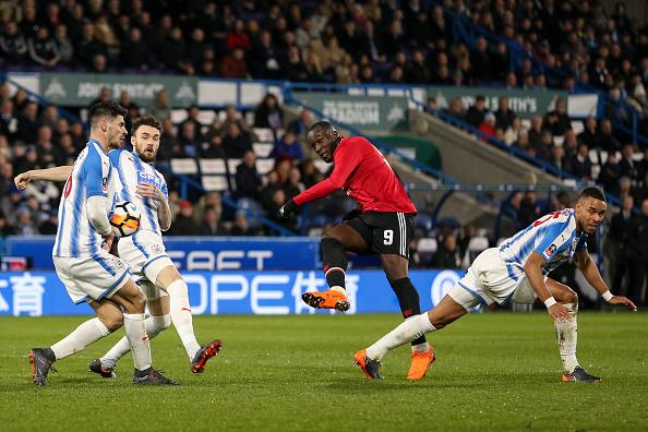 Romelu Lukaku saat melawan Huddersfield Town di ajang Piala FA Copyright: Getty Images