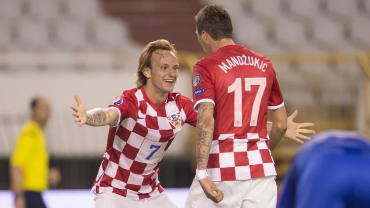 Rakitic dan Mandzukic berkostum Kroasia Copyright: dailymail.co.uk