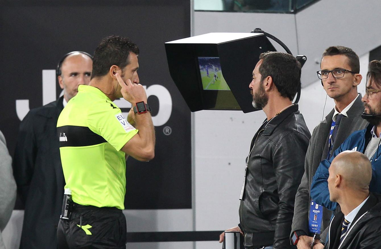 Wasit Seria A melihat Video VAR Copyright: The42