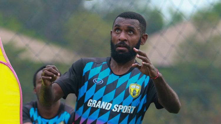 Yanto Basna saat menjalani latihan bersama Khon Khaen FC.