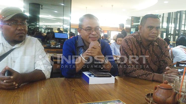 Ketua Umum Wuamesu Indonesia, Yosef Tote B. Badeoda dalam perbincangan dengan awak media. - INDOSPORT