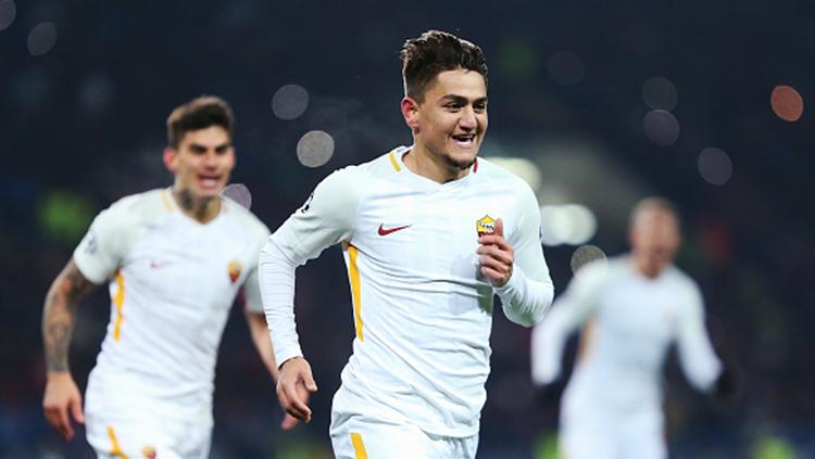 Cengiz Under melakukan selebrasi usai cetak gol pada menit ke-41. Copyright: INDOSPORT