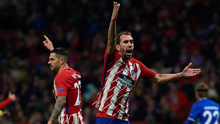 Diego Godin saat melakukan protes Copyright: INDOSPORT