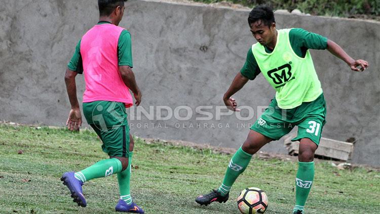 Latihan Semen Padang Copyright: Taufik Hidayat/INDOSPORT