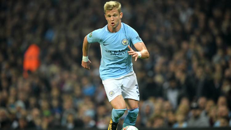 Zinchenko, pemain Manchester City Copyright: zimbio.com