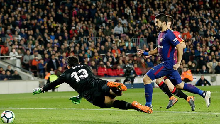 Luis Suarez sesaat sebelum membobol gawang Girona. Copyright: INDOSPORT