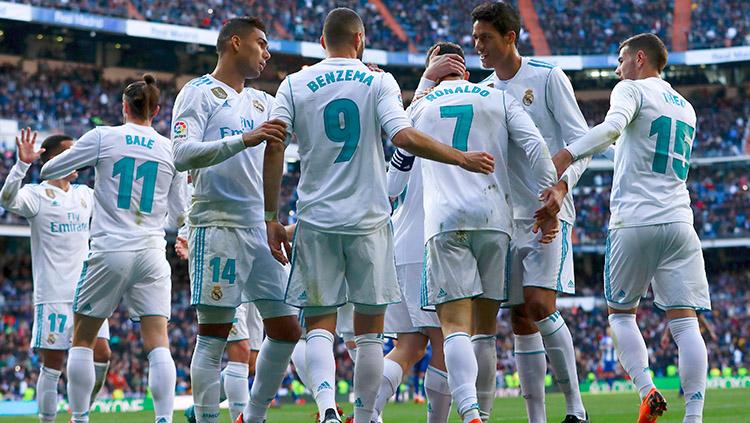 Selebrasi pemain Real Madrid menang atas Deportivo Alaves dengan skor 4-0 tanpa balas. Copyright: INDOSPORT