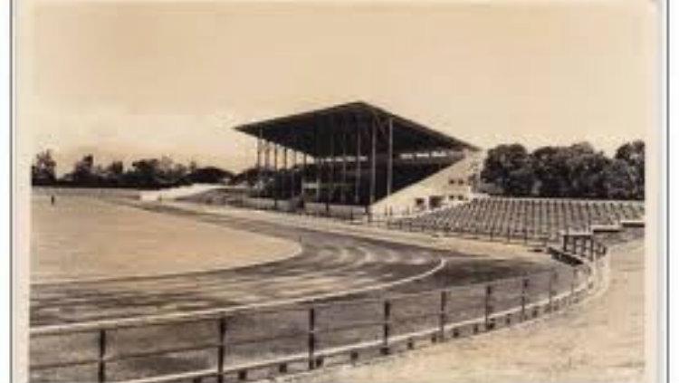 Stadion Siliwangi, Bandung tahun 1956.