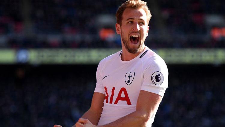 Selebrasi penyerang Tottenham Hotspur, Harry Kane. Copyright: Twitter @Squawka