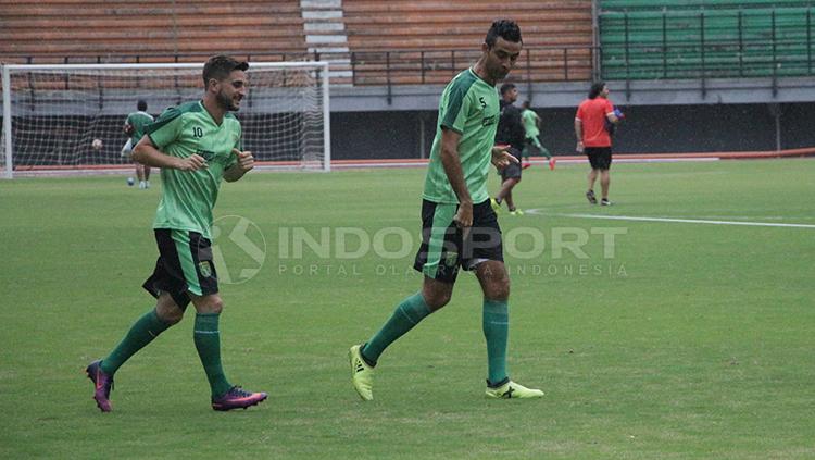 Persebaya Surabaya latihan. Copyright: Fitra Herdian/INDOSPORT