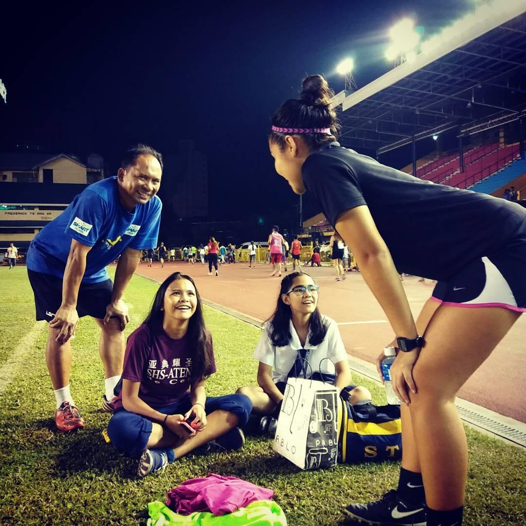 Cy Samson, pelatih fisik Global Cebu. Copyright: Instagram/@cysaki