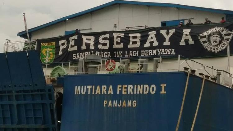 Pastikan Semifinal, Bonek Siap Dukung Langsung Ke Balikpapan. Copyright: Instagram@hasantiro