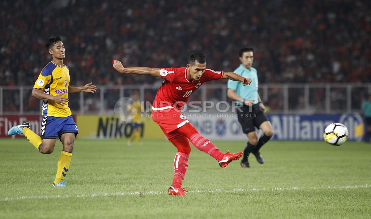 Salah satu peluang yang diciptakan Persija Jakarta di laga melawan Tampines Rovers.