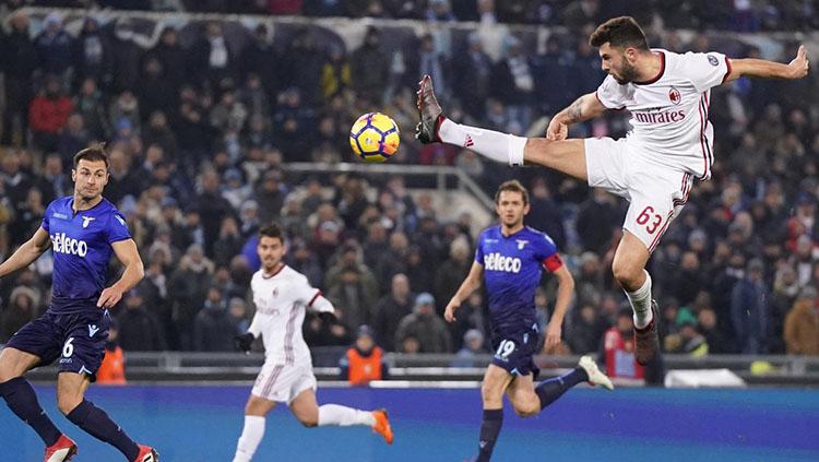 Laga babak pertama antara Lazio vs AC Milan berakhir imbang 0-0. Copyright: Twitter @acmilan.