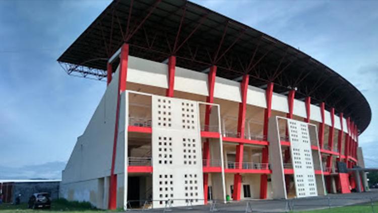 Salah satu tribun di Stadion Sultan Agung, Blitar. Copyright: ariajelo.blogspot.co.id