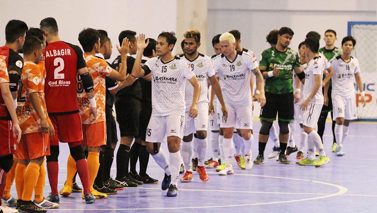 Usai pertandingan Bintang Timur Surabaya vs Black Steel Manokwari. - INDOSPORT