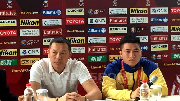 Nguyen Duc Thang (kiri).