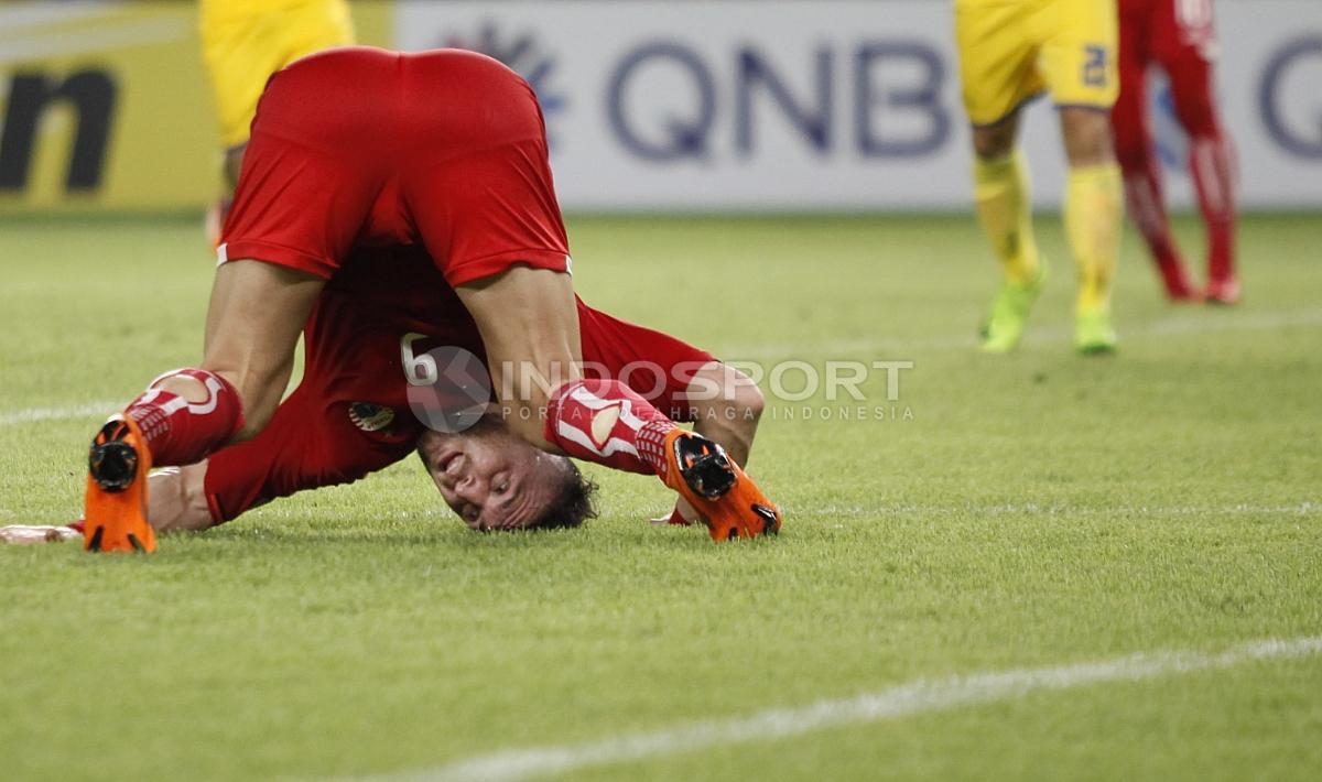Ekspresi Marko Simic usai melakukan sundulan yang gagal menjadi gol.