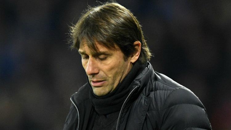 Antonio Conte merasakan kesedihan mendalam sejak melatih Inter Milan dan juga merasa gerah dengan kegiatan klub di bursa transfer. - INDOSPORT