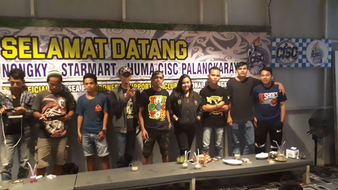 Keseruan Nobar FCVRI Regional Palangkaraya Copyright: Fans Club Valentino Rossi Indonesia