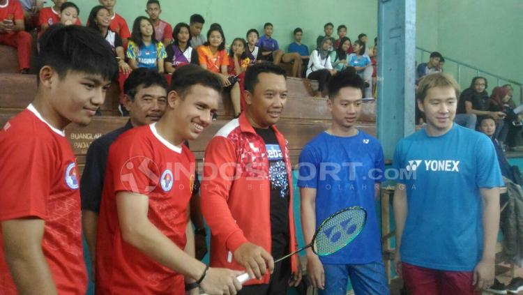 (kiri-kanan) Witan Sulaeman, Egy Maulana Vikri, Imam Nahrawi, dan Kevin Sanjaya/Marcus Gideon. - INDOSPORT