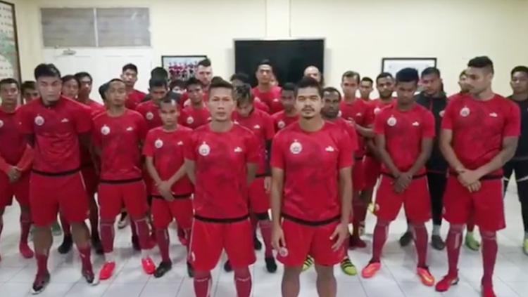 Skuat Persija Jakarta meminta maaf atas kasus video cacian. - INDOSPORT