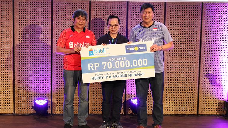 Antarkan Mohammad Ahsan/Hendra Setiawan dan Fajar Alfian/ Rian Ardianto ke semifinal All England 2023, bromance Herry IP dan Aryono Miranat bikin gemas. - INDOSPORT